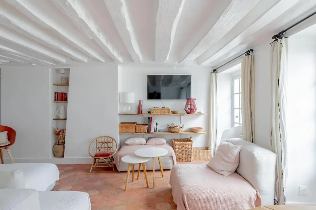 3 Rooms, View On Roofs Chic & Cosy - 70 M2 Paris